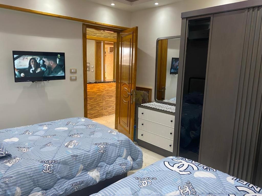 Maxeem Direct Sea View Apartment: Beachfront Luxury In Maamoura Apartment *