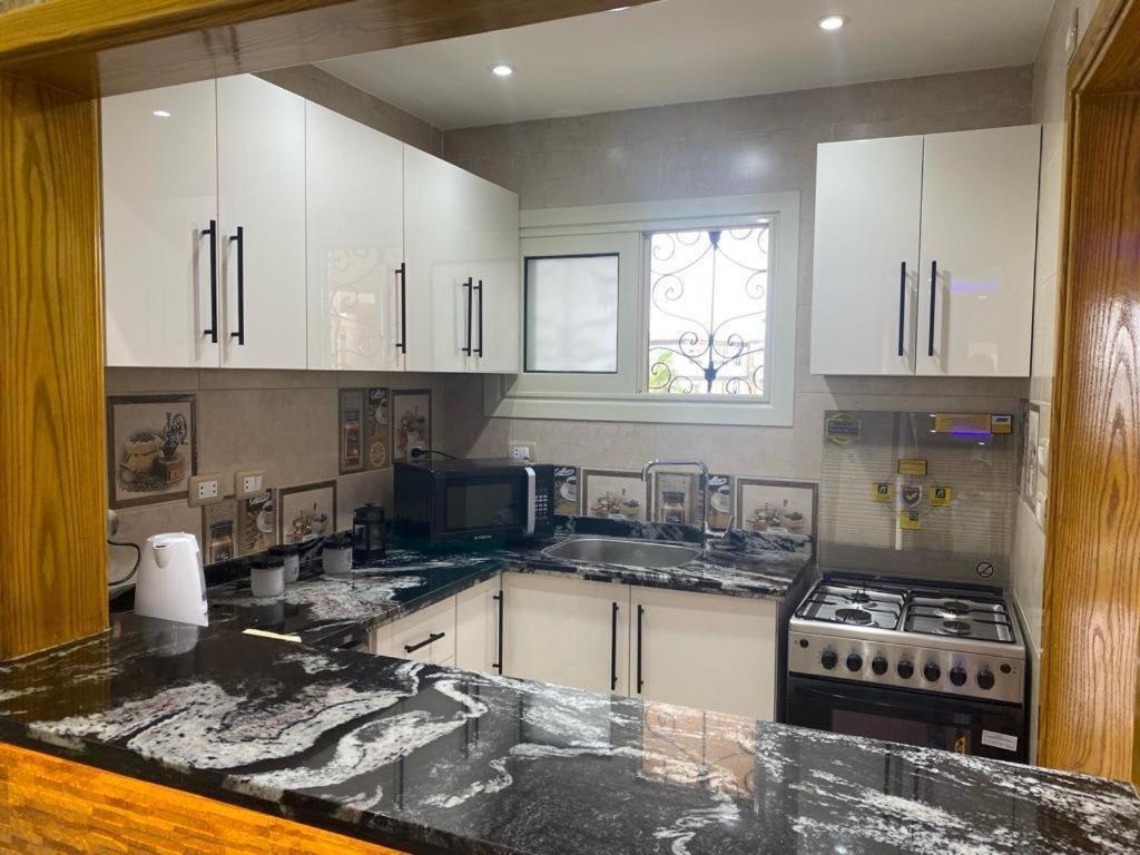 Maxeem Direct Sea View Super Lux 2 Bed Maamoura سوبر لوكس مجموعه مكسيم شاطىء المعموره على البحرمع كارنيهات بوابه طول السنه و الشاطىء الخاص من اول مايو الى نهايه اكتوبر للعائلات Apartman Alexandria