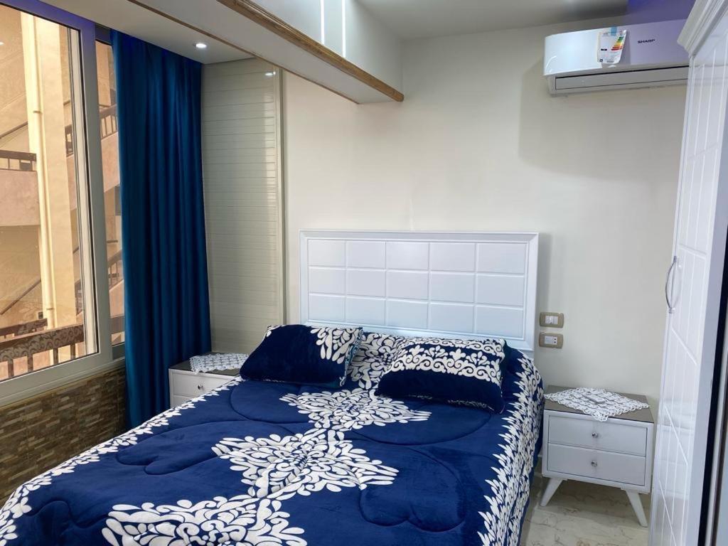Maxeem Direct Sea View Apartment: Beachfront Luxury In Maamoura *