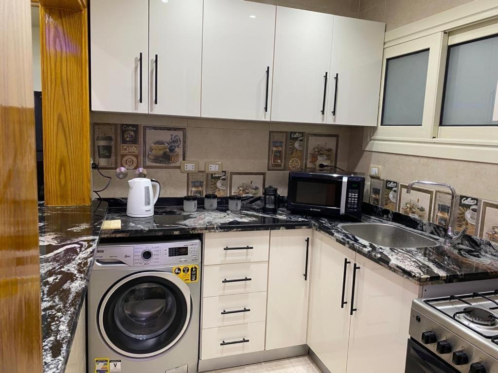 Maxeem Direct Sea View Super Lux 2 Bed Maamoura سوبر لوكس مجموعه مكسيم شاطىء المعموره على البحرمع كارنيهات بوابه طول السنه و الشاطىء الخاص من اول مايو الى نهايه اكتوبر للعائلات Apartman *